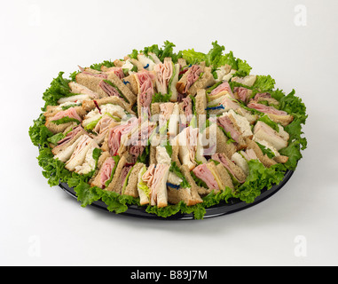 großen Deli Fach Fingersandwiches Stil Partei Stockfoto