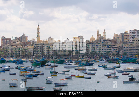 Blick auf Hafen von Alexandria Ägypten Stockfoto