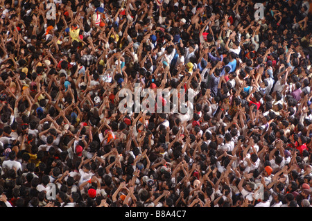 Dahi Hundie; Menschliche Pyramide; Janmashtami Janmashtami Gokul Ashtami Govinda Festival; Bombay Mumbai; Maharashtra; Indien. Stockfoto