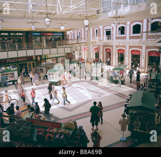 Shopping Mall an der V&a Victoria und Alfred Waterfront in Kapstadt in Südafrika in Afrika südlich der Sahara. konsumismus Shop shops Verbraucher modernes Leben Stockfoto