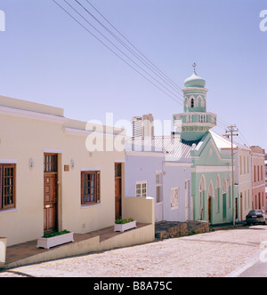 Bunte Gehäuse und boorhaanol Moschee in Longmarket Street Bo Kaap in Kapstadt Südafrika in Afrika südlich der Sahara. Farbe Farbe Haus Häuser bokaap Stockfoto