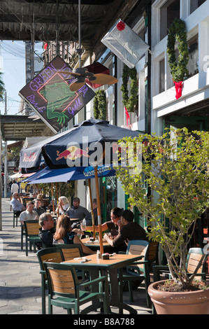 Cafe-Restaurant an der 7th Avenue im historischen Stadtteil Ybor City, Tampa, Florida, USA Stockfoto