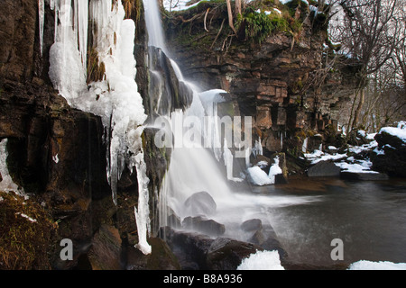 Osten Gill Force obere Swaledale im Winter Yorkshire Dales National Park Stockfoto