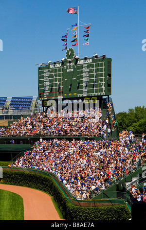 Die Heimat der Chicago Cubs Wrigley Field auf einen Sommer am Nachmittag Chicago Illinois Stockfoto