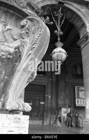 Bild von der Piazza della Repubblica, neben Bahnhof Termini in Rom genommen im Frühjahr 1999 Stockfoto