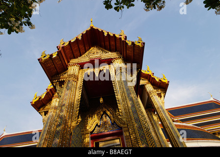 Goldene Eingang Wat Ratchabophit Tempel in Bangkok Zentralthailand Stockfoto