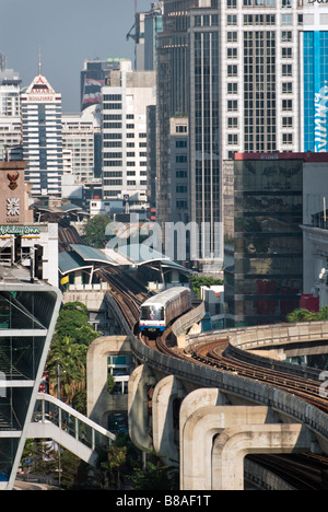 BTS SkyTrain erhöhte privat geführte Bangkok Transit System Pathumwan Bezirk in Bangkok Zentralthailand Stockfoto