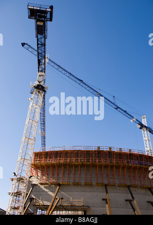 Krane über Baustelle - USA Stockfoto