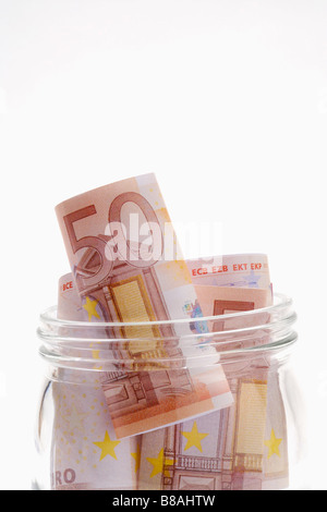 50 Euro-Banknoten in Glas Stockfoto