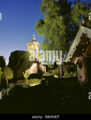 Burns Monument in der Nacht, Alloway Dorf, Ayr, Ayrshire, Region Strathclyde, Schottland, Großbritannien. Stockfoto