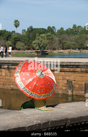 Tracht der kambodschanischen Frau in Angkor Wat, Siam Reap, Kambodscha Stockfoto