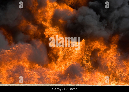 Jet Fuel Feuer an einem Flughafen Firefigher Schulungseinrichtung in Boise, Idaho USA Stockfoto