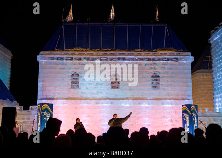 Unterhaltung im Eis Palast Winter Karneval Old Quebec city Stockfoto