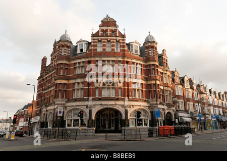 Der Salisbury-Pub auf Green Lanes in Haringey London England UK Stockfoto