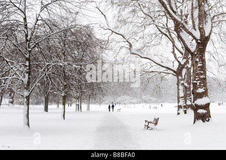 St James Park bedeckt im Schnee, London, England, UK Stockfoto