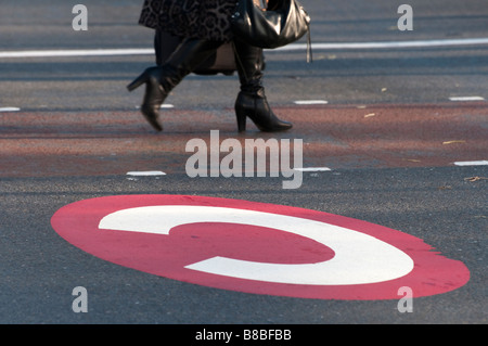 Staus Kosten Schild an Straße London England UK Stockfoto