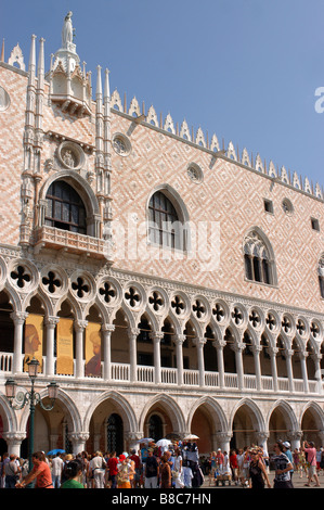 Dogenpalast-s oder Palazzo Ducale di Venezia auf St. Markus Platz in Venedig Italien Stockfoto