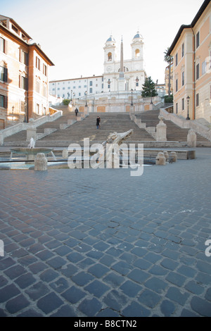 Spanische Treppe, Piazza de Spagna, Fontana della Barcaccia, Kirche Trinita dei Monti, Rom, Italien Stockfoto