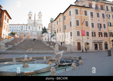 Spanische Treppe, Piazza de Spagna, Fontana della Barcaccia, Kirche Trinita dei Monti, Rom, Italien Stockfoto