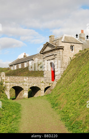 der alte Graben und Brücke am Eingang zum Pendennis Castle, Falmouth, Cornwall, uk Stockfoto