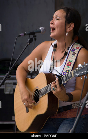 Aborigines Musiker Leela Gilday, Folk Rocks Festival, Yellowknife, NT Stockfoto