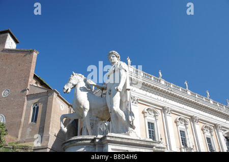 Statue von Castor, Piazza Campidoglio, Rom, Italien Stockfoto