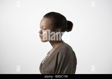 Nachdenkliche junge Frau, Profil, Detailansicht Stockfoto