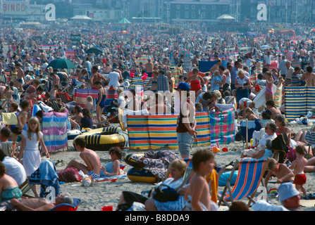 crowded beach, Weymouth, Dorset, England, UK Stockfoto