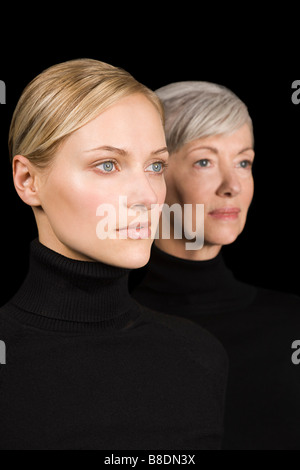 Junge und alte Frauen in schwarz Stockfoto