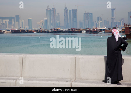 Wolkenkratzer-Skyline Bau in Doha Katar Stockfoto