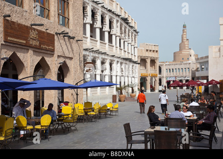 Souq Waqif und Minarett der FANAR Islamisches Kulturzentrum Qatar in Doha Katar Stockfoto