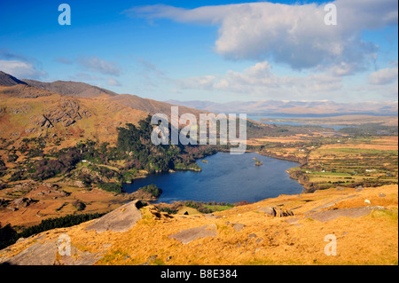 Ansicht des Glanmore Lake vom Healy Pass auf Cork und Kerry Grenze-Irland Stockfoto