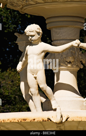 Melbourne-Skulpturen / Ausstellung Brunnen befindet sich in den Royal Exhibition Building s Gärten. Melbourne Victoria Australien. Stockfoto