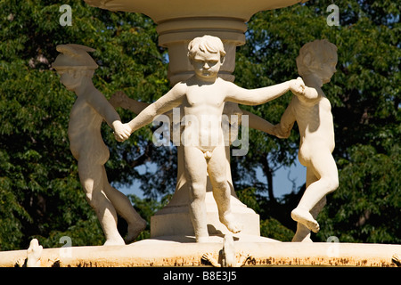 Melbourne-Skulpturen / Ausstellung Brunnen befindet sich in den Royal Exhibition Building s Gärten. Melbourne Victoria Australien. Stockfoto