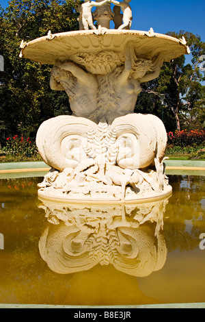 Melbourne-Skulpturen / Ausstellung Brunnen befindet sich in den Royal Exhibition Building s Gärten. Melbourne Victoria Australien. Stockfoto