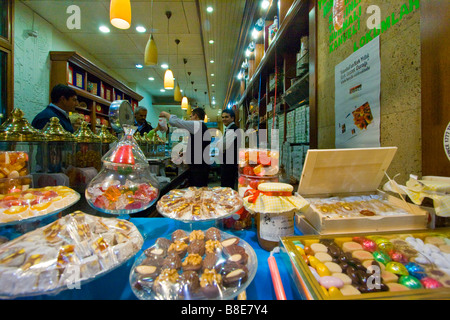 Ali Muhiddinhaci Bekir Original Turkish Delight-Konditorei auf der Istiklal Caddesi in Istanbul Türkei Stockfoto