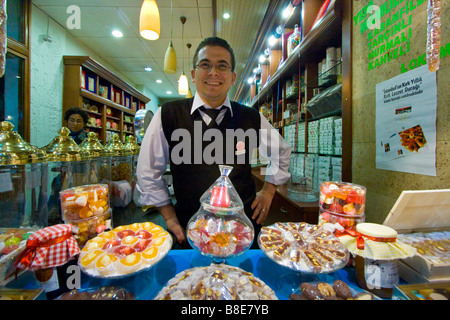 Ali Muhiddinhaci Bekir Original Turkish Delight-Konditorei auf der Istiklal Caddesi in Istanbul Türkei Stockfoto