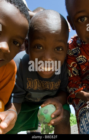 Senegalesische Boys in Dakar Westafrika Stockfoto