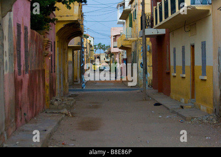 Am frühen Morgen in den Straßen von St. Louis in Senegal Westafrika Stockfoto