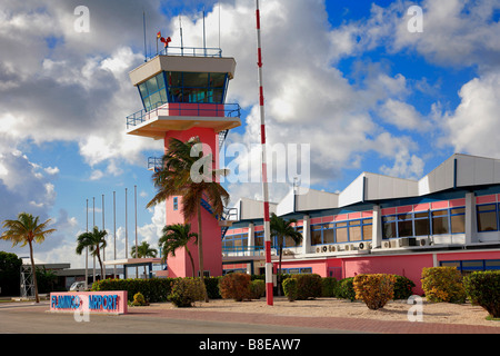 Kontrollturm an Flamingo International Airport Kralendijk Bonaire Insel Niederlande Antillen Karibik Stockfoto