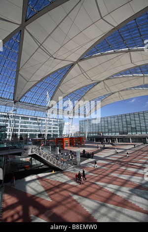 Innenansicht des Flughafen München Stockfoto