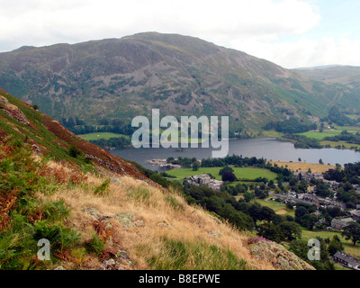 Blick auf Glenridding vom Berg Blick über Ullswater in Richtung Platz fiel. Stockfoto