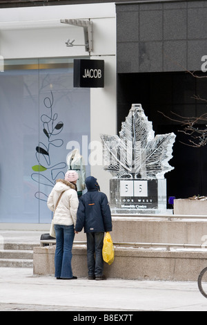 Eis-Skulptur auf Bloor Street Toronto Bloor Yorkville IceFest Februar 2tst 2009 in Toronto Kanada Stockfoto