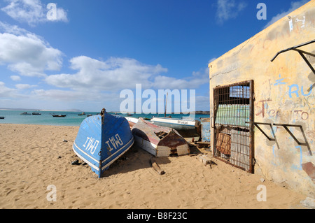 Boote auf Boa Vista Insel Sal Rei Strand Republik Kap Verde Stockfoto