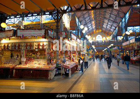 Große Markthalle oder zentrale Markthalle, Markthalle I Innenraum, Budapest Stockfoto