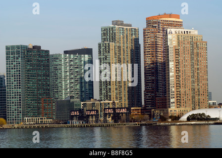 Die Türme der Entwicklung der Queens West in Long Island City in New York Stockfoto