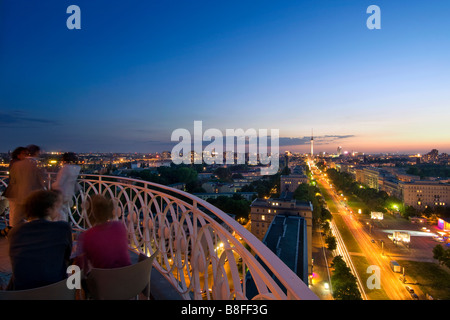 Blick vom Frankfurter Tor Turm in Richtung Alexanderplatz Berlin mitte Stockfoto