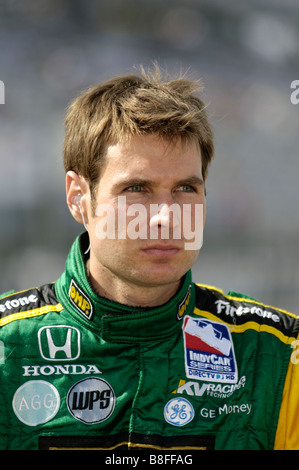 IndyCar-Fahrer wird im Jahr 2008 auf der Milwaukee Mile macht. Stockfoto