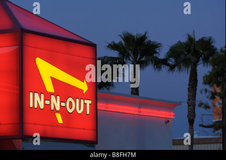 Weltberühmter in-N-Out Burger neben dem Los Angeles International Airport (LAX), Westchester CA Stockfoto