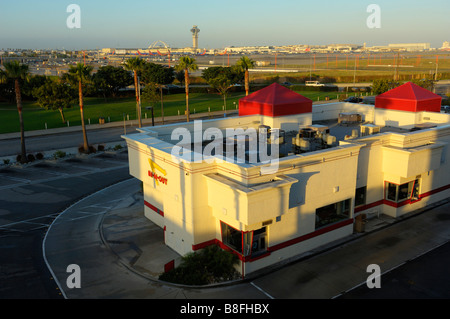 Weltberühmter in-N-Out Burger neben dem Los Angeles International Airport (LAX), Westchester CA Stockfoto